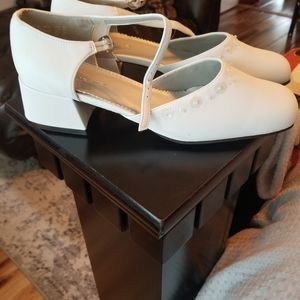 SOLD.  Like new off white shoes for women size 9.5. Smoke free home